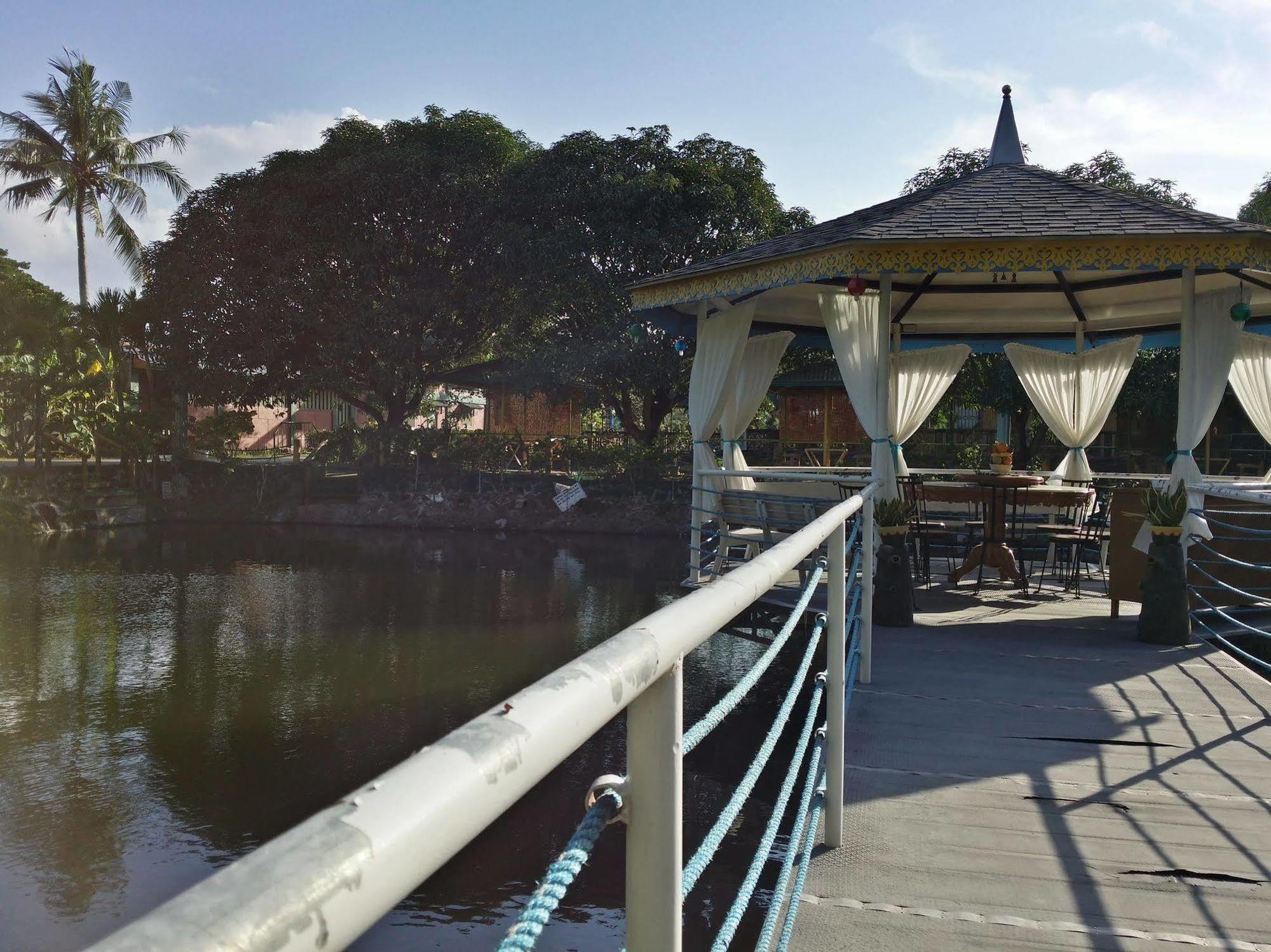 Villa Del Carmen Resort And Restaurant Bulacan Exterior foto